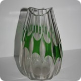 Codice ogg0010
Vaso in cristallo disegni verdi
alt. cm 21 peso Kg 1,235
anni 60 - € 90