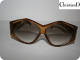cod: OCC004  Christian Dior  modello 2230   
anno circa1980 occhiali da sole vintage ambra stile cornice con lenti sfumate marrone , molto glamour e raro

